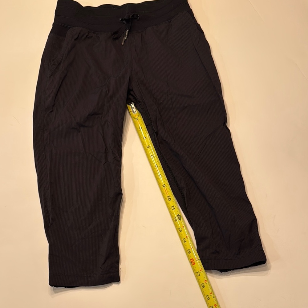 Lululemon Dance Studio Crop Pants GUC sz 4 Black